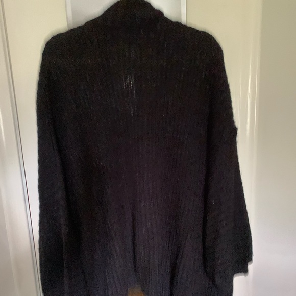 Oversized Cardigan - Picture 2 of 3